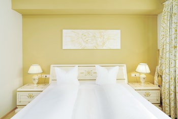 Signature Suite