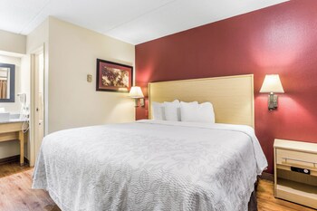 Deluxe Room, 1 King Bed (Smoke Free)