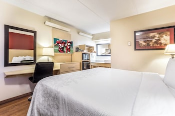 Deluxe Room, 1 King Bed (Smoke Free)