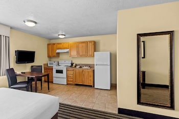 Room, 1 Queen Bed, Accessible, Non Smoking (Efficiency)