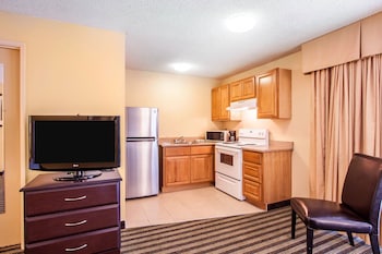Room, 1 Queen Bed, Accessible, Non Smoking (Efficiency)