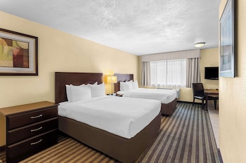 Room, 2 Queen Beds, Accessible, Non Smoking (Efficiency)