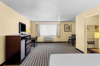 Standard Room, 1 Queen Bed, Non Smoking