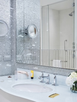 Suite (Ambassador)
