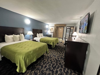 Standard Room, 2 Double Beds, Non Smoking