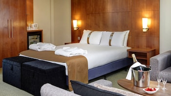 Standard Room, 1 Queen Bed