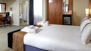 Standard Room, 1 Queen Bed