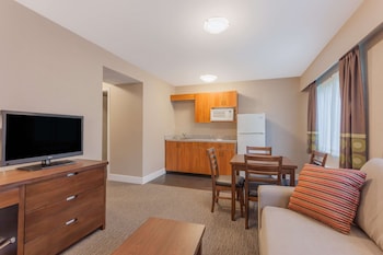 Suite, 1 King Bed, Non Smoking