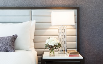 Premier Room, 1 King Bed