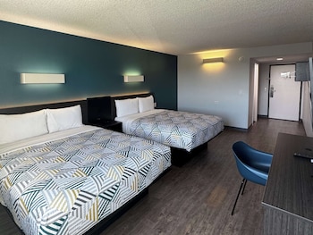 Standard Room, 2 Queen Beds, Accessible, Non Smoking
