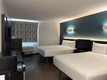 Standard Room, 2 Queen Beds, Accessible, Non Smoking