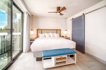 Hearing Impaired Ocean View King Suite