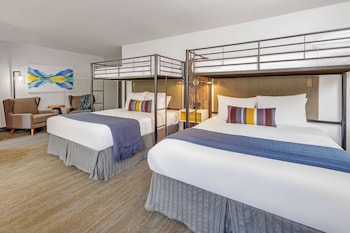 Family Suite, Multiple Beds, Non Smoking (Pet Friendly)