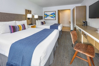 Standard Room, 2 Queen Beds, Non Smoking (Pet Friendly)