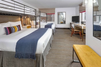 Family Suite, Multiple Beds, Non Smoking (Pet Friendly)