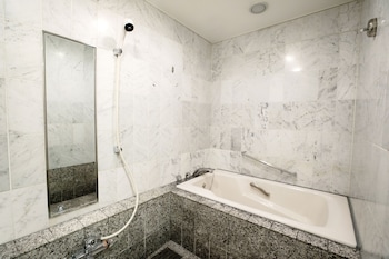 Deluxe Double Room, Non Smoking (Breakfast Included)