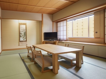 Japanese Room Non Smoking - Breakfast Included