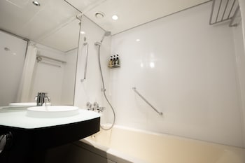 Moderate Double Room,	Smoking