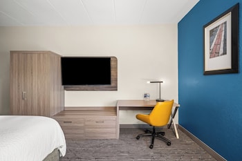Standard Room, 1 King Bed