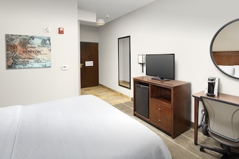 Standard Room, 1 Double Bed, Accessible (Communications)