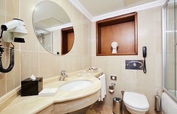 Executive Suite (Spa Access Included)
