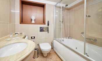 Executive Suite (Spa Access Included)