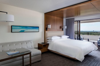 Club Room, 1 King Bed with Sofa bed, Balcony