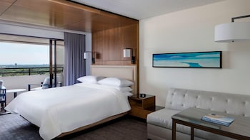 Club Room, 1 King Bed with Sofa bed, Balcony