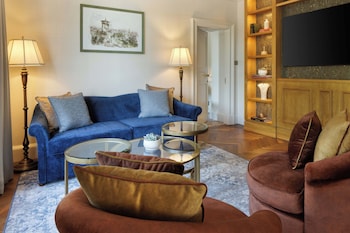 King One Bedroom Suite with Castle View