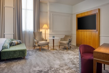 King Premier Room