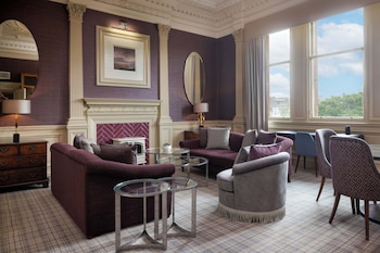 Alexander Graham Bell Suite with Castle View