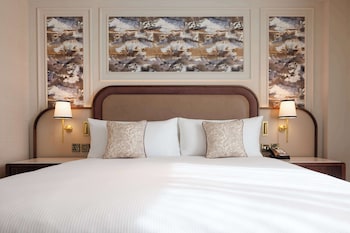 King Superior Room