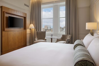 King Accessible Deluxe Room