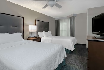 Suite, 2 Double Beds, Accessible, Bathtub