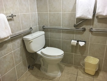 Standard Room, 2 Queen Beds, Accessible