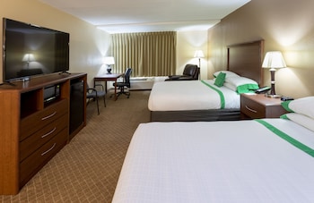 Standard Suite, 2 Queen Beds, Kitchenette