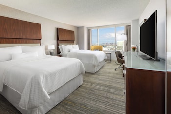 Room, 2 Double Beds (Mobility/Hearing Access, Roll-in Shwr)