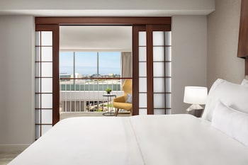 Suite, 1 King Bed