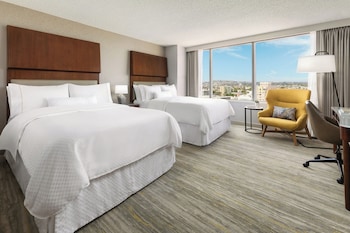 Room, 2 Double Beds (Mobility/Hearing Accessible, Tub)