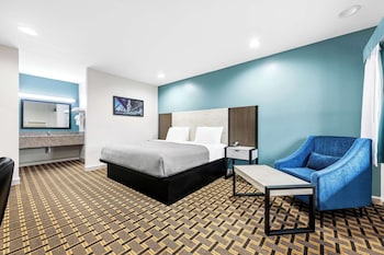 Standard Room, 1 King Bed, Non Smoking, Refrigerator & Microwave