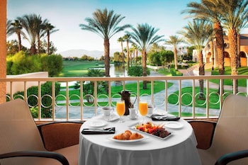 Deluxe Room, 2 Queen Beds, Golf View