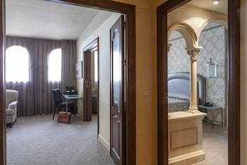 Junior Suite (2 adults)