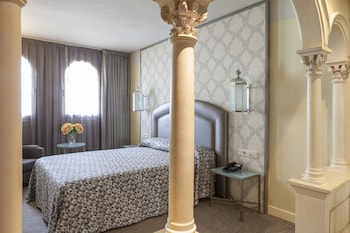 Junior Suite (2 adults)