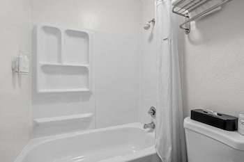 Standard Room, 1 Queen Bed, Non Smoking