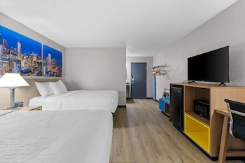 Room, 2 Queen Beds, Non Smoking