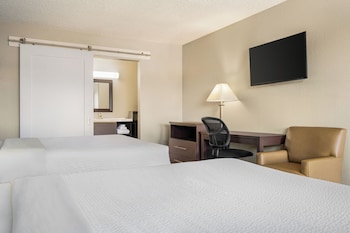 Room, 2 Queen Beds, Non Smoking