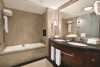 Executive Suite, 1 King Bed