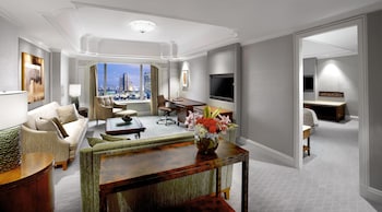 One Bedroom Suite King