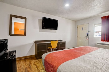 Deluxe Room, 1 King Bed, Accessible, Non Smoking