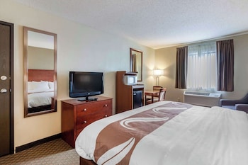 Standard Room, 1 King Bed, Non Smoking
